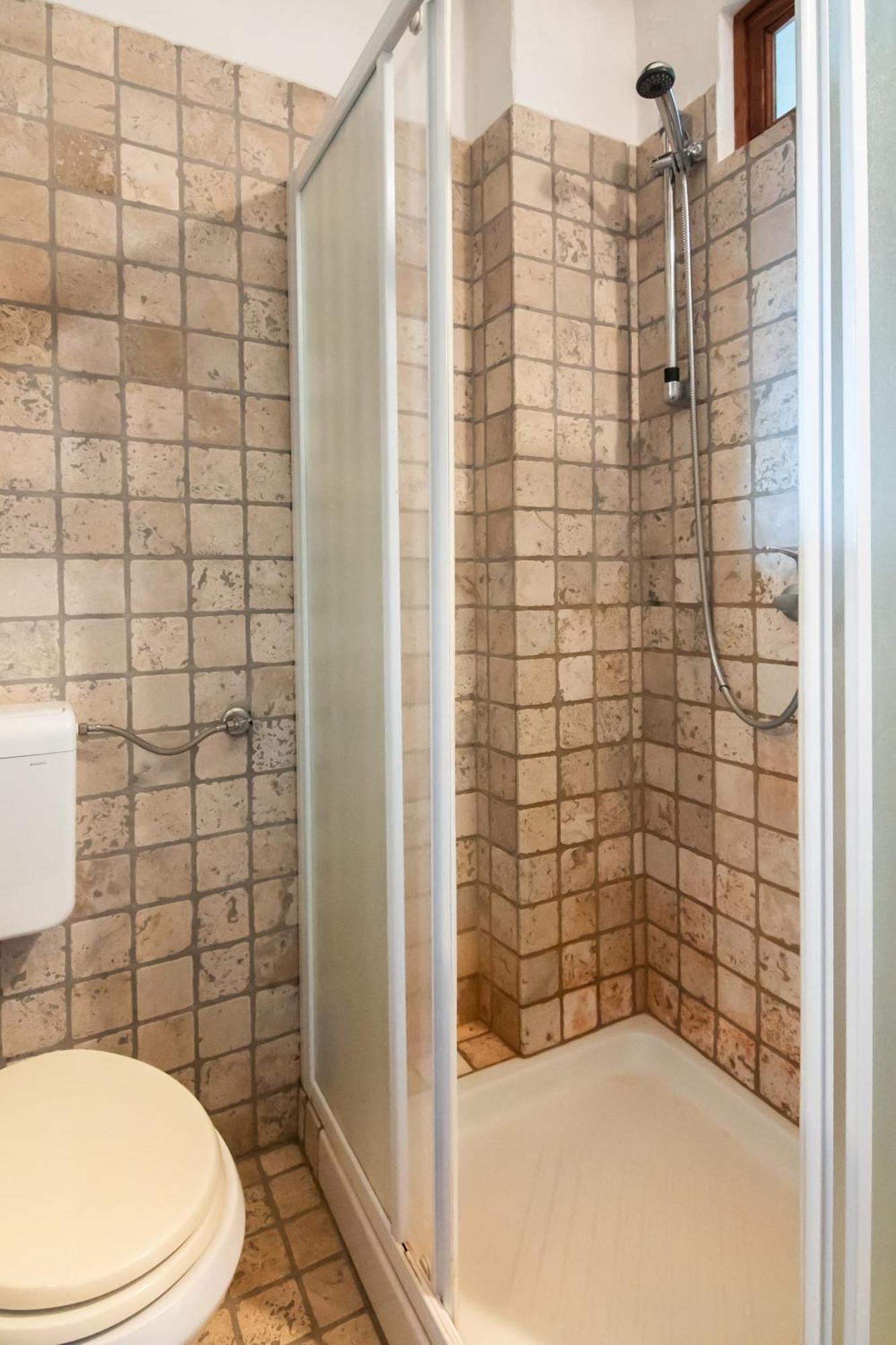 Apartments Valentinus 1800 Sezana Bagian luar foto